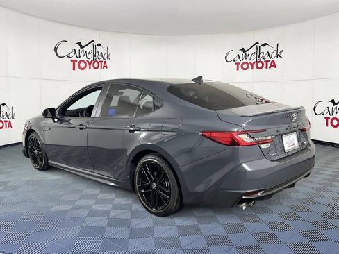 Used 2025 Toyota Camry SE w/ Convenience Package FWD image 6