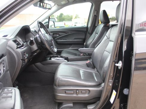 Used 2018 Honda Pilot Elite image 40