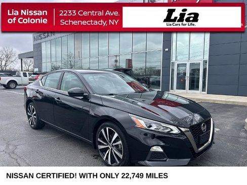 Certified 2022 Nissan Altima 2.5 SR AWD/4WD image 1
