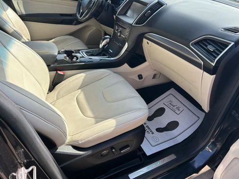 Used 2015 Ford Edge Titanium image 12