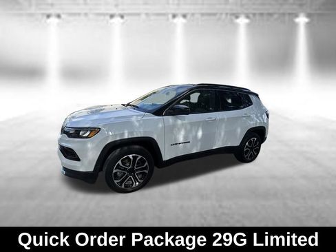 Used 2024 Jeep Compass Limited AWD/4WD image 3
