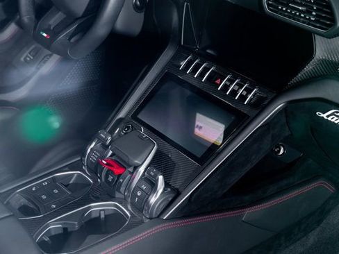 Used 2023 Lamborghini Urus Performante image 18