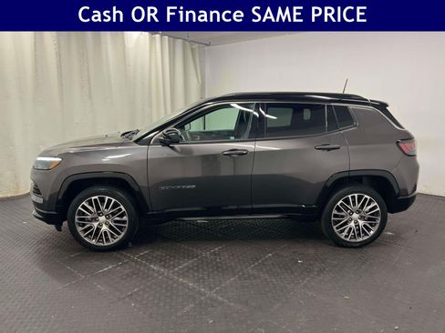 Certified 2023 Jeep Compass Limited w/ Elite Group AWD/4WD image 9