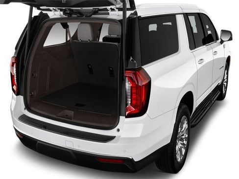 Used 2023 GMC Yukon XL SLT w/ SLT Premium Package AWD/4WD image 7