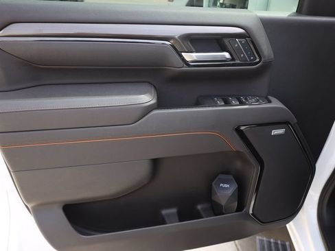 Used 2025 GMC Sierra 3500 AT4 w/ AT4 Premium Plus Package AWD/4WD image 10
