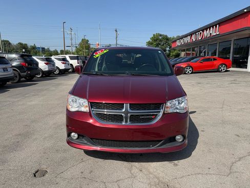 Used 2019 Dodge Grand Caravan SXT FWD image 8