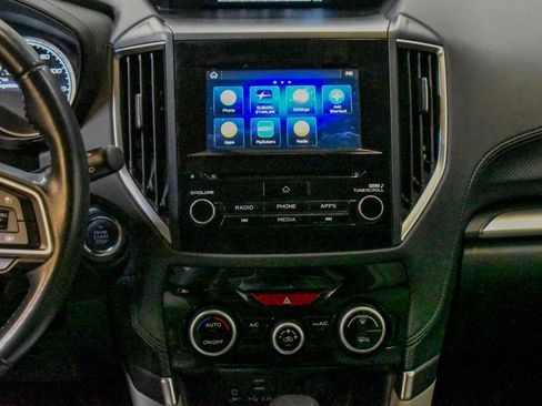 Used 2020 Subaru Forester Premium image 12