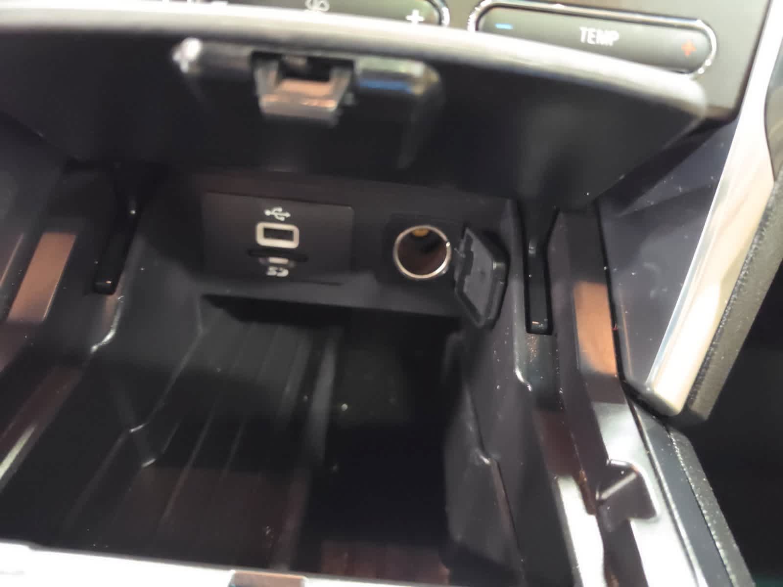 Used 2016 Ford Explorer Limited w/ Equipment Group 301A AWD/4WD image 26