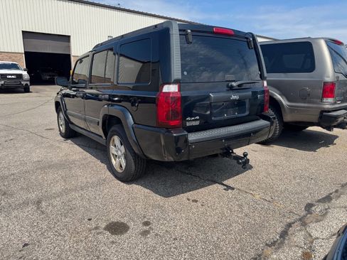 Used 2006 Jeep Commander 4WD image 4