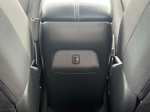 Used 2025 Nissan Sentra SV image 18