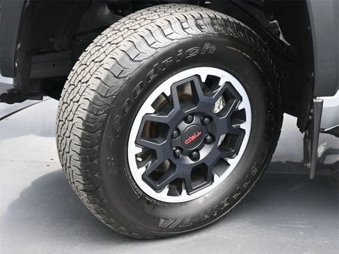 Used 2024 Toyota Tacoma TRD Off-Road image 19