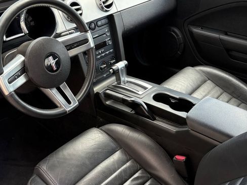 Used 2008 Ford Mustang GT RWD image 8