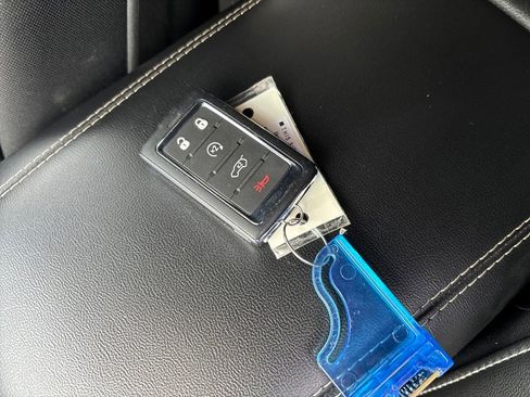 Used 2024 Jeep Grand Cherokee L Altitude image 30