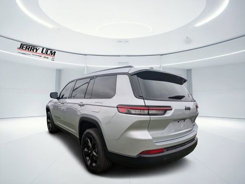 New 2025 Jeep Grand Cherokee L Limited w/ Black Appearance Package image 5