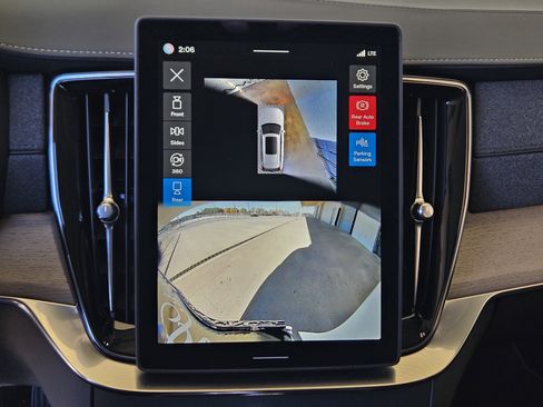 New 2026 Volvo XC90 T8 Plus image 19