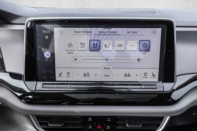 Used 2024 Volkswagen Atlas Peak Edition SEL AWD/4WD image 19