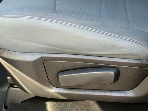 Used 2018 RAM 2500 Tradesman w/ Chrome Appearance Group image 23