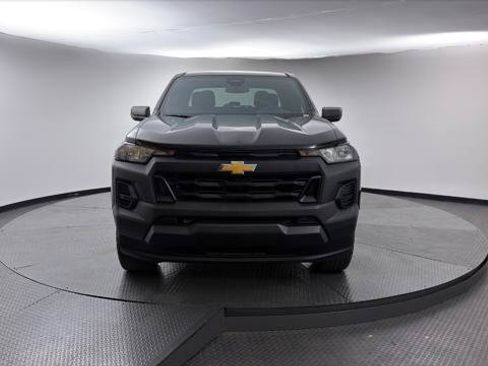 Used 2023 Chevrolet Colorado W/T RWD image 12