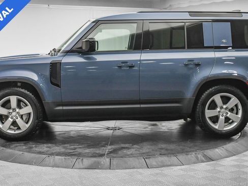 Used 2024 Land Rover Defender 110 S image 4