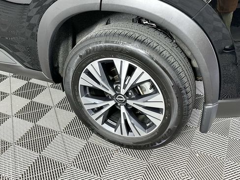 Certified 2023 Nissan Rogue SV AWD/4WD image 38