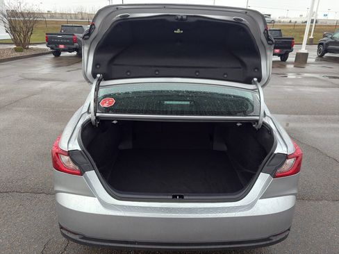 Used 2025 Toyota Camry LE image 10