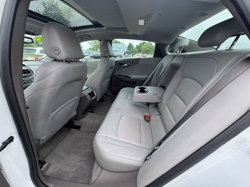 Used 2017 Chevrolet Malibu LT w/ Leather Package FWD image 21