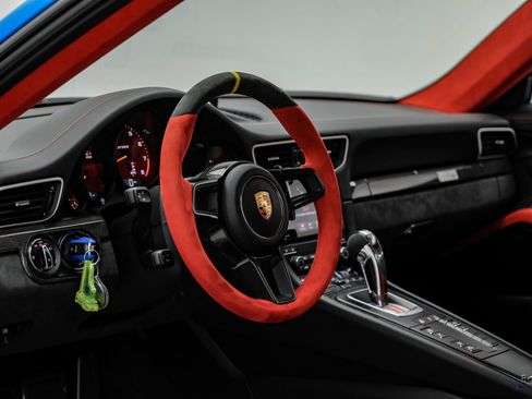 Used 2019 Porsche 911 GT2 RS RWD image 56