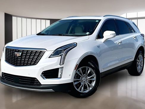 Used 2022 Cadillac XT5 Premium Luxury w/ Technology Package FWD image 1