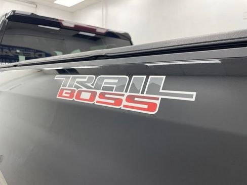 Used 2021 Chevrolet Silverado 1500 LT Trail Boss AWD/4WD image 20