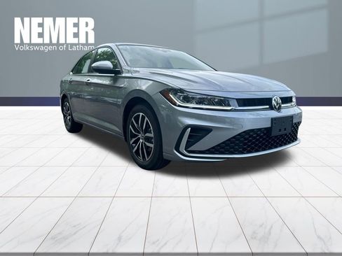 New 2026 Volkswagen Jetta SE FWD image 6