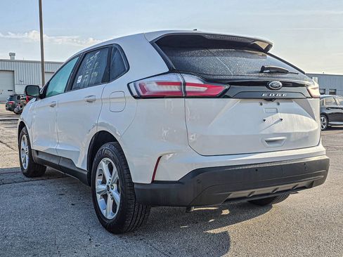Used 2021 Ford Edge SE image 4