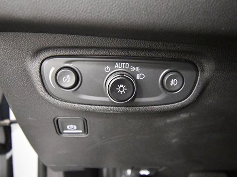 Used 2024 GMC Terrain SLT image 19