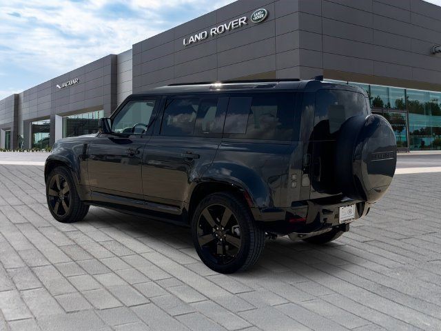 Used 2026 Land Rover Defender 110 X-Dynamic SE AWD/4WD image 3