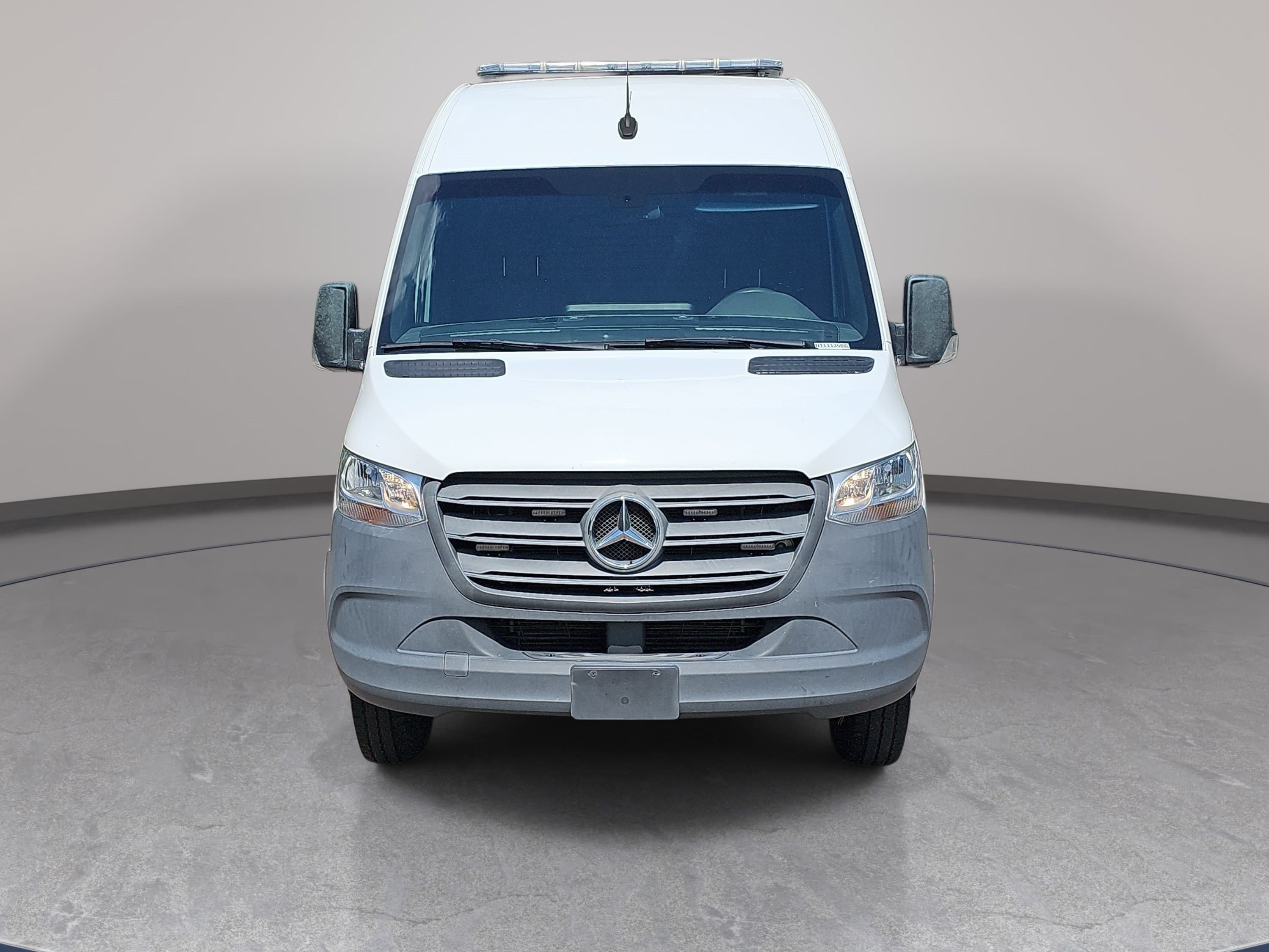 Used 2022 Mercedes-Benz Sprinter 4500 image 2