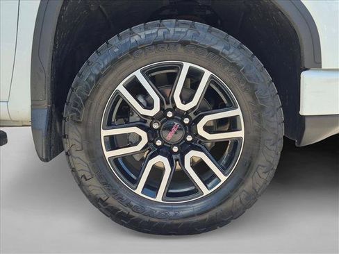 Used 2023 GMC Sierra 1500 AT4 w/ AT4 Premium Package AWD/4WD image 23