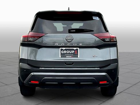 Used 2023 Nissan Rogue SL w/ SL Premium Package image 4