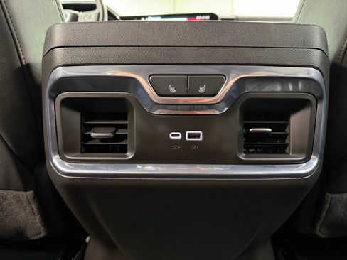 Used 2025 GMC Sierra 1500 SLT w/ SLT Premium Plus Package image 14