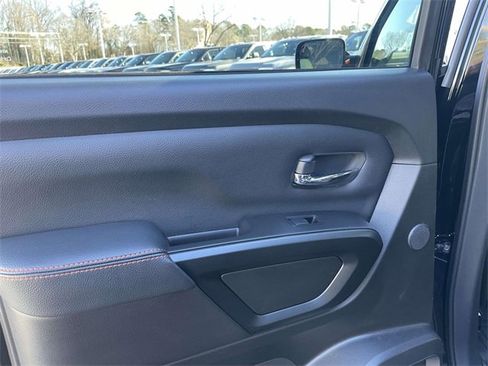 Used 2024 Nissan Titan PRO-4X w/ Pro-4x Convenience Package image 26