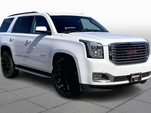 Used 2018 GMC Yukon SLT w/ Premium Edition image 3