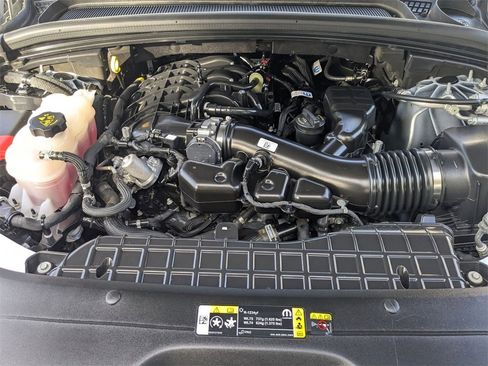 Used 2024 Jeep Grand Cherokee L Limited w/ Luxury Tech Group II image 34