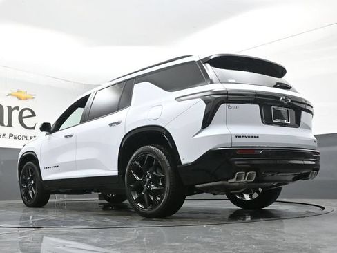 New 2026 Chevrolet Traverse RS w/ LPO, Floor Liner Package FWD image 5