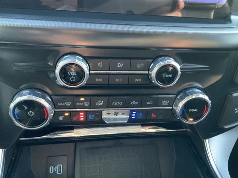 Used 2022 Ford F150 Platinum w/ Equipment Group 701A High image 50