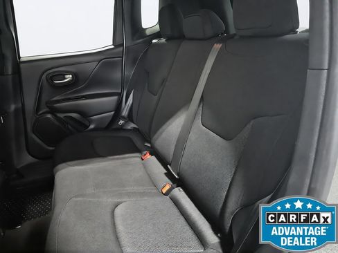 Used 2023 Jeep Renegade Latitude AWD/4WD image 28