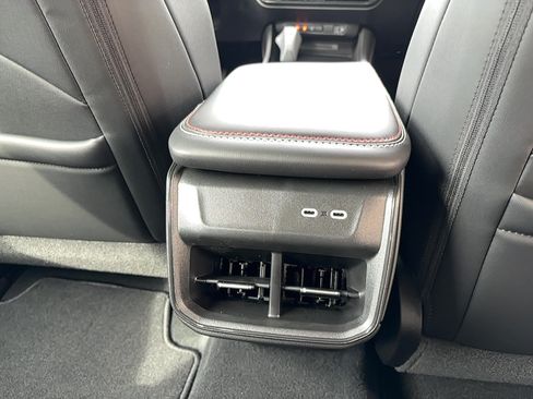 New 2026 Dodge Charger R/T AWD/4WD image 11