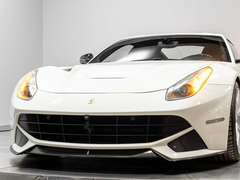 Used 2015 Ferrari F12 Berlinetta image 59