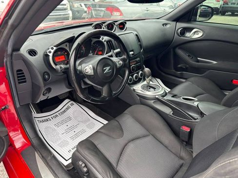 Used 2013 Nissan 370Z Coupe RWD image 12