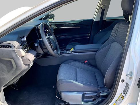 Used 2025 Toyota Camry LE FWD image 8