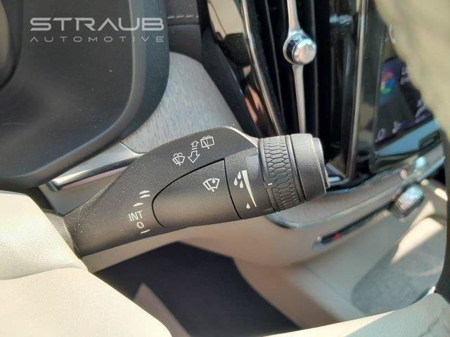 Used 2021 Volvo XC60 T8 Inscription w/ Advanced Package AWD/4WD image 17