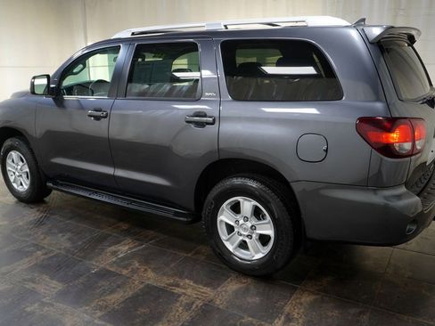 Used 2018 Toyota Sequoia SR5 image 9