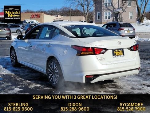 Used 2024 Nissan Altima 2.5 SV image 6